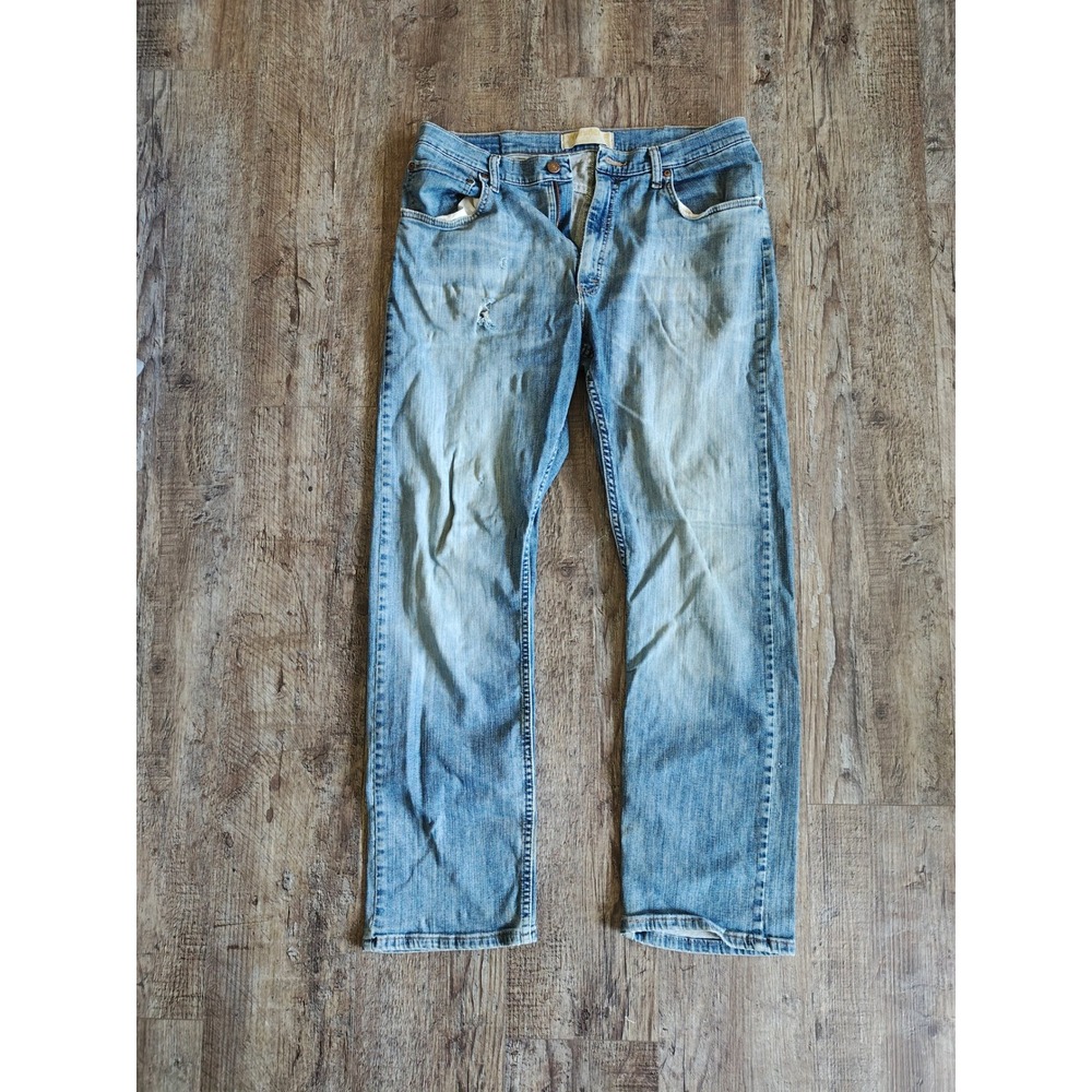Men's Blue Jeans Denim Wrangler Relaxed Fit 34/32 Distressed Y2K